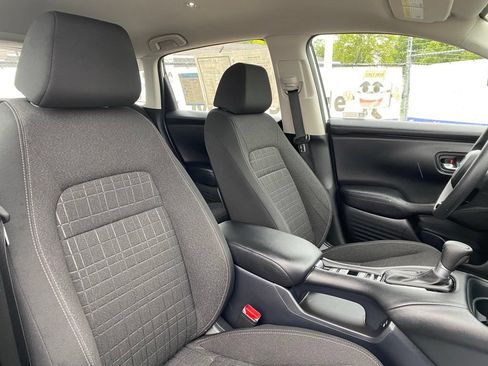 Used 2024 Honda HR-V LX image 16