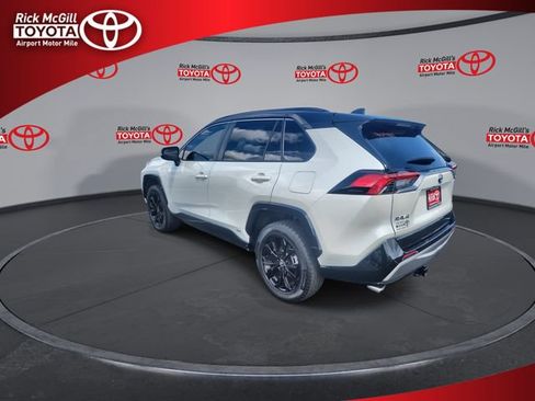 Used 2022 Toyota RAV4 XSE AWD/4WD image 6