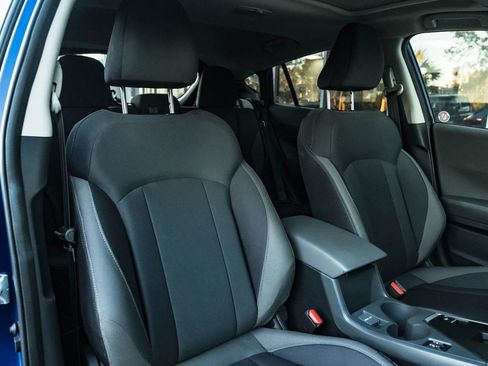 Used 2025 Subaru Crosstrek 2.0i Premium image 33