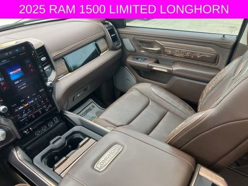 Used 2025 RAM 1500 Limited AWD/4WD image 24