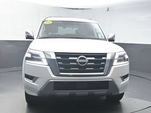 Used 2023 Nissan Armada Platinum w/ Captain's Chairs Package AWD/4WD image 3