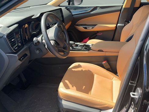 Used 2024 Lexus NX 350 AWD w/ Vision Package image 3