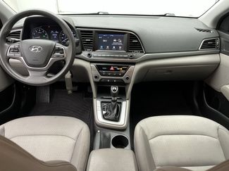 Used 2017 Hyundai Elantra SE FWD video 3