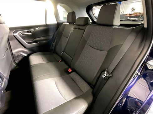 Used 2025 Toyota RAV4 XLE image 36