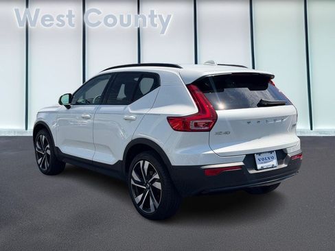 Certified 2023 Volvo XC40 B5 Ultimate w/ Protection Package Premier AWD/4WD image 7