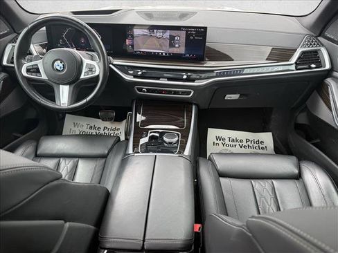 Used 2025 BMW X5 xDrive40i w/ M Sport Package AWD/4WD image 13
