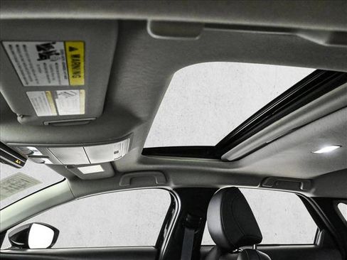 Used 2025 MAZDA CX-30 AWD 2.5 S w/ Preferred Package image 16