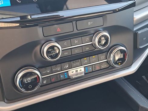 Certified 2022 Ford Expedition XLT image 31