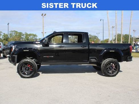 Used 2025 GMC Sierra 2500 AT4 w/ AT4 Premium Plus Package image 7