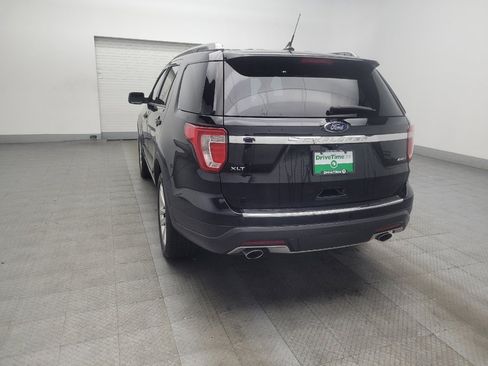 Used 2018 Ford Explorer XLT w/ Equipment Group 202A AWD/4WD image 5