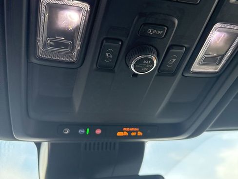 Used 2024 GMC Yukon AT4 image 16