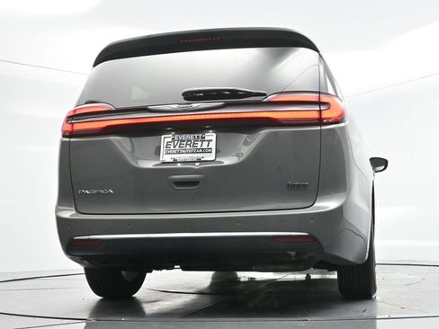 Used 2025 Chrysler Pacifica Select FWD image 76