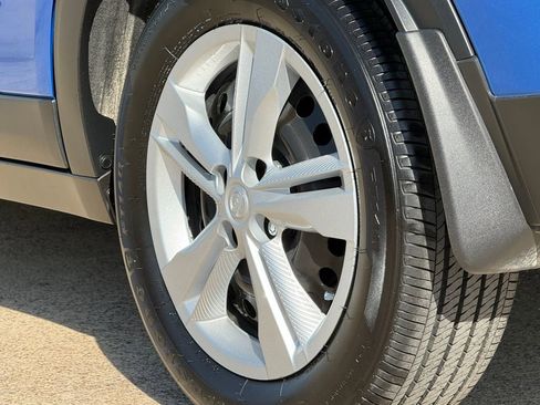 Certified 2025 Nissan Kicks Play S image 10