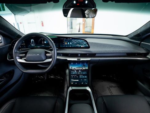 Used 2024 Lucid Air Touring image 44