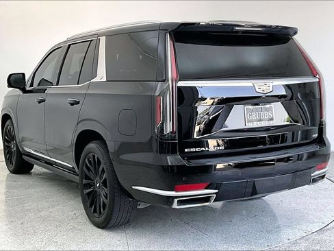 Used 2022 Cadillac Escalade Premium Luxury w/ Performance Package AWD/4WD image 15