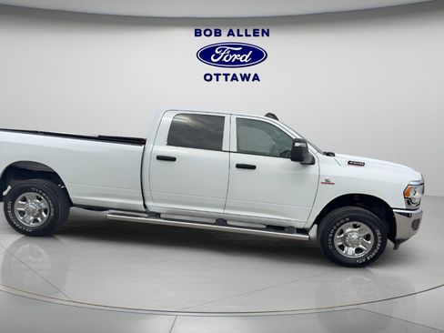 Used 2024 RAM 2500 Tradesman w/ Chrome Appearance Group image 7