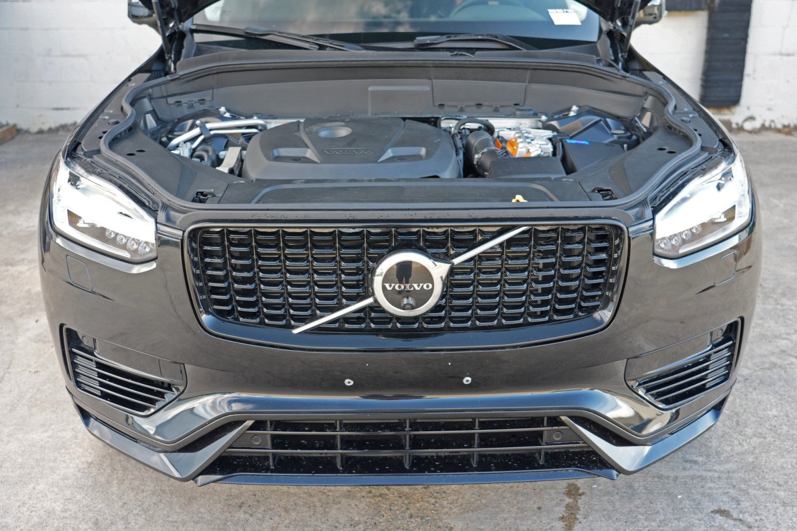 Used 2023 Volvo XC90 T8 Plus AWD/4WD image 8