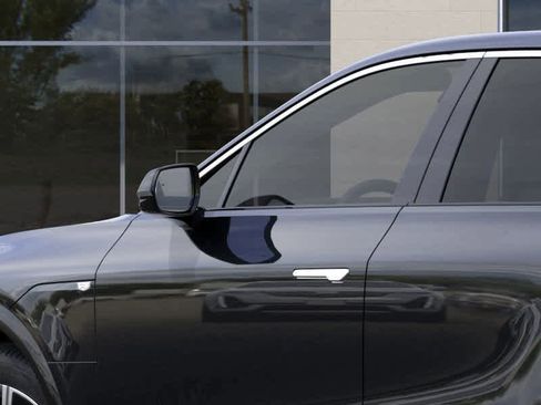 New 2025 Cadillac Lyriq Luxury image 12