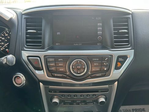 Used 2020 Nissan Pathfinder SL FWD image 24