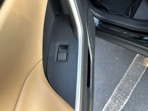 Used 2021 Toyota RAV4 LE FWD image 13