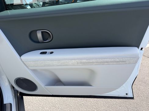 Used 2025 Hyundai Ioniq 5 Limited image 16