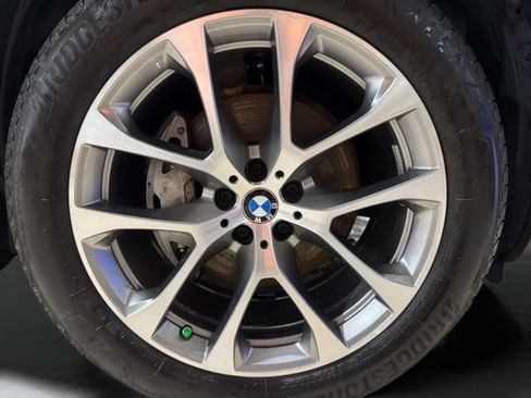 Used 2026 BMW X5 xDrive40i AWD/4WD image 23