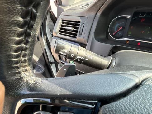 Used 2021 Honda Pilot Touring image 15