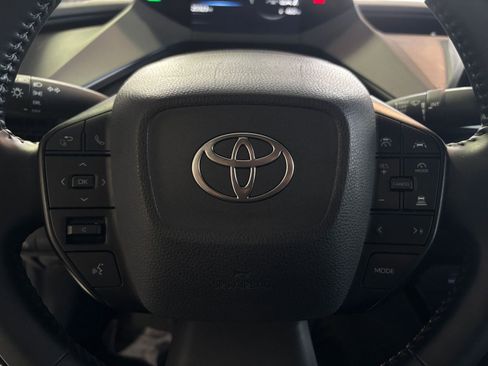 Used 2025 Toyota Prius LE image 29