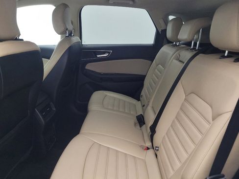 Used 2015 Ford Edge SEL w/ Equipment Group 201A FWD image 18