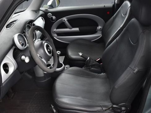 Used 2002 MINI Cooper Hardtop FWD image 8