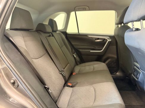 Used 2025 Toyota RAV4 XLE FWD image 21