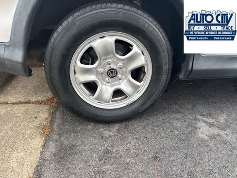 Used 2015 Honda CR-V LX image 6