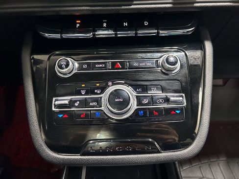 Used 2021 Lincoln Corsair AWD w/ Premium Package image 20