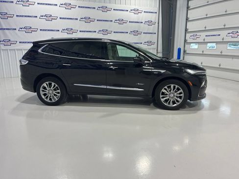 Used 2023 Buick Enclave Avenir w/ Avenir Technology Package FWD image 8