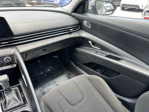 Used 2024 Hyundai Elantra SEL FWD image 16
