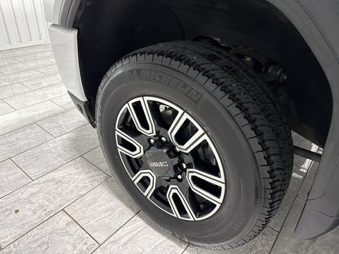 Used 2022 GMC Sierra 2500 AT4 w/ AT4 Preferred Package AWD/4WD image 34
