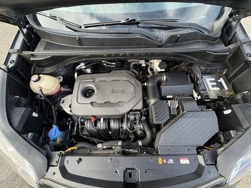 Used 2021 Kia Sportage LX image 16
