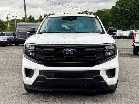 Used 2025 Ford Expedition Active AWD/4WD image 8