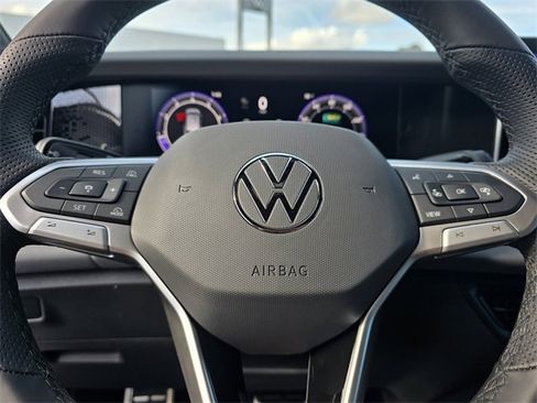 New 2026 Volkswagen Tiguan SE R-Line image 20