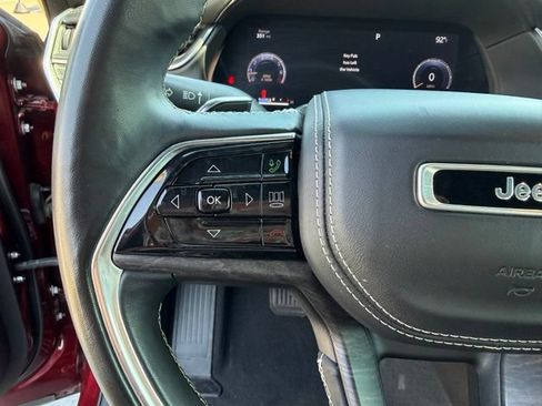 Used 2021 Jeep Grand Cherokee L Overland w/ Luxury Tech Group IV RWD image 17