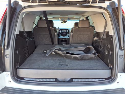 Used 2019 Cadillac Escalade Luxury image 16