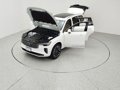 New 2026 Volvo XC90 B6 Plus w/ Protection Package Premier image 34