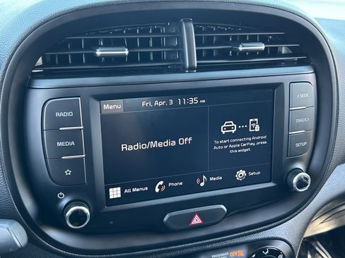 Used 2025 Kia Soul LX image 27