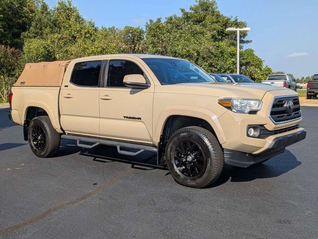 Used 2019 Toyota Tacoma SR5 AWD/4WD image 2