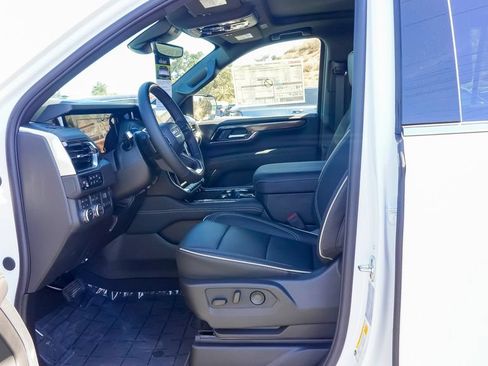 New 2026 GMC Yukon XL Elevation w/ Elevation Premium Package AWD/4WD image 15
