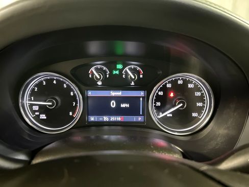 Used 2024 Buick Enclave Essence image 16