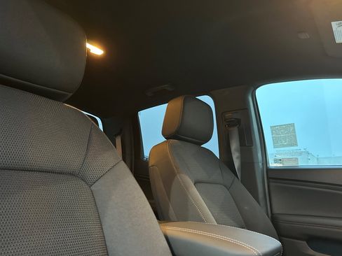 New 2026 GMC Canyon Elevation w/ Convenience Package image 17