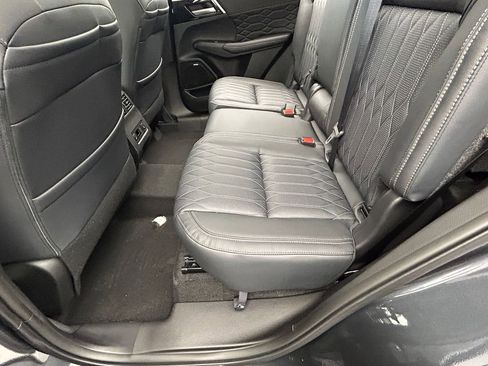 New 2026 Mitsubishi Outlander SEL image 31