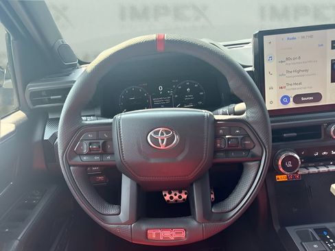 Used 2025 Toyota Tacoma TRD Pro AWD/4WD image 10