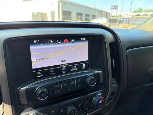Used 2016 GMC Sierra 1500 Denali w/ Enhanced Driver Alert Package AWD/4WD image 22